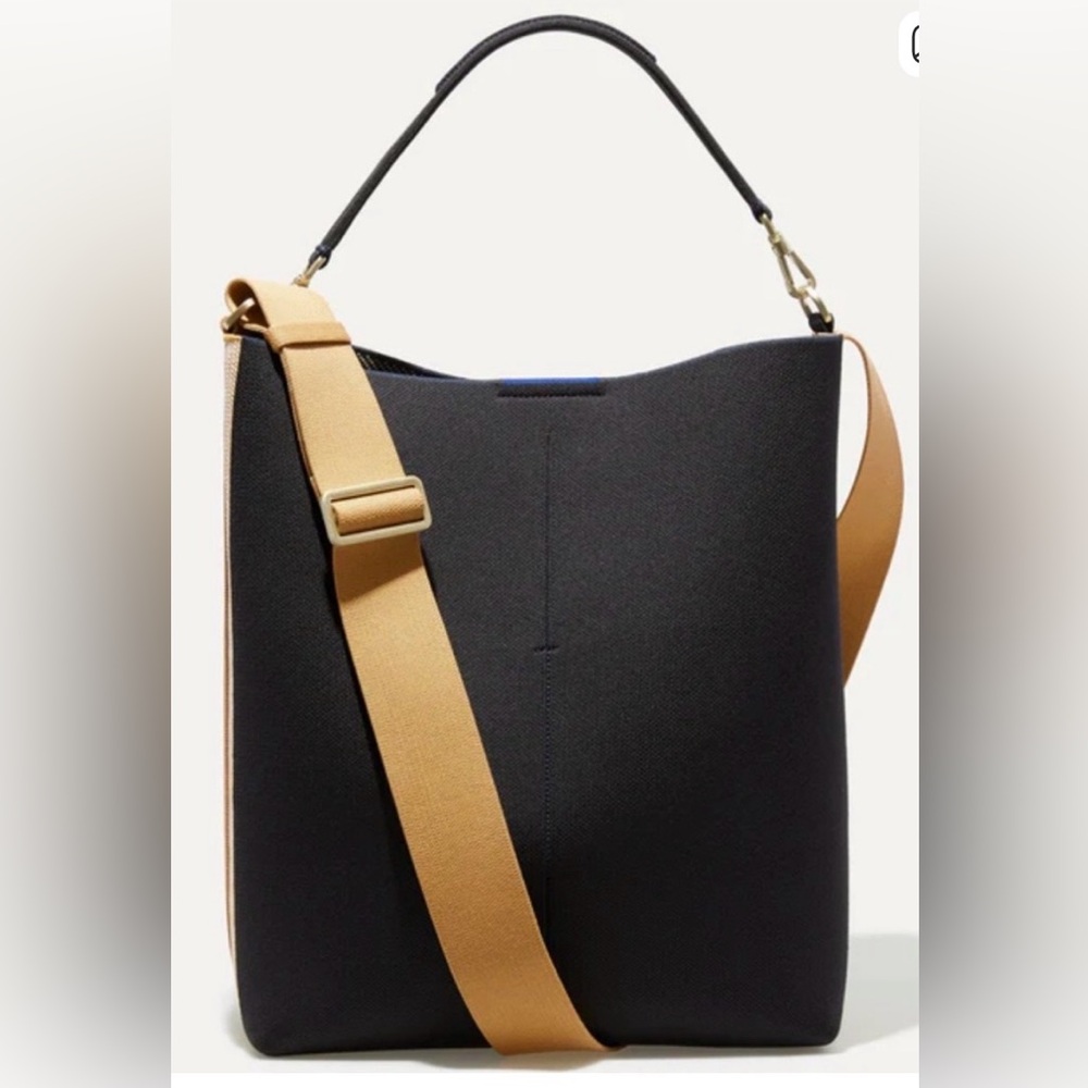 Rothy’s the Bucket Bag